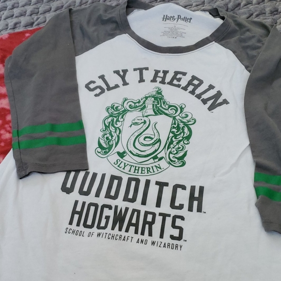 Bundle of Harry Potter shirts - Picture 3 of 7